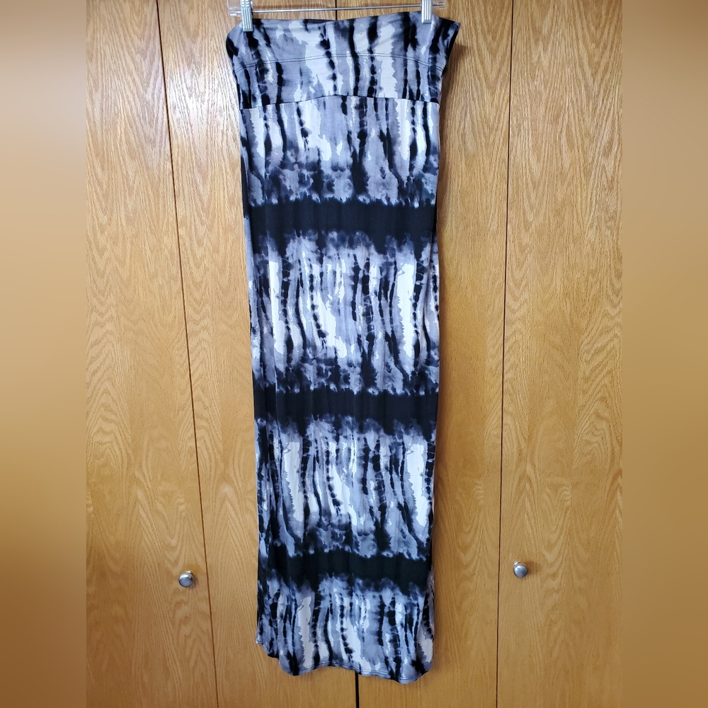 Black and Gray Maxi Skirt